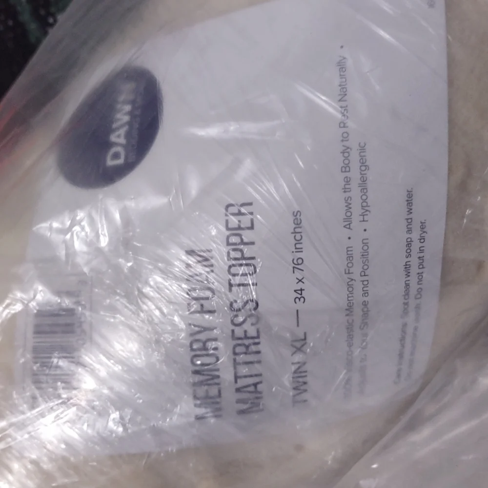 Memory foam mattress topper